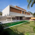 Casa 6, Marcio Kogan, arquitecto. Sao Paulo, Brasil, 2009 - 2010 | laformamodernaenlatinoamerica.blogspot.com.es