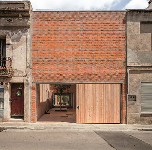 CASA 1014 (Barcelona). Arquitectos H ARQUITECTES. Foto Adrià Goula