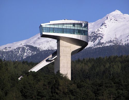 Plataforma de saltos de esquí Bergisel, Innsbruck, Austria