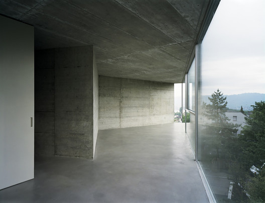 Casa con una Pared en Witikon, Zurich, Suiza, 2007, Christian Kerez 