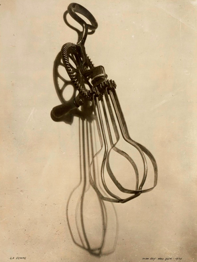 Man Ray, La Femme, 1920, Epreuve gélatino-argentique contrecollée sur carton
