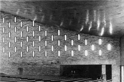 Iglesia de Nuestra Sra. de la Coronación de Vitoria. Miguel Fisac, 1957-60 | Proyecto que visitamos no hace mucho y que se encuentra es muy buen estado.
