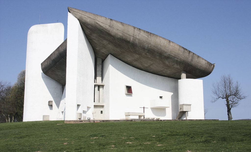 Capilla de Notre Dame du Haut en Ronchamp, Francia.