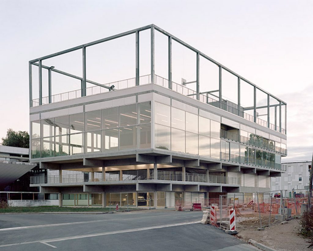 Del edificio híbrido al edificio complejo Cedric Price. Studio Muoto. Edificio para un Campus. París Saclay, 2016