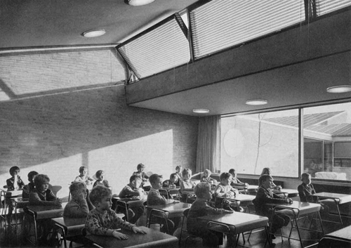 Escuela Munkegård‎ de Arne Jacobsen, 1951.