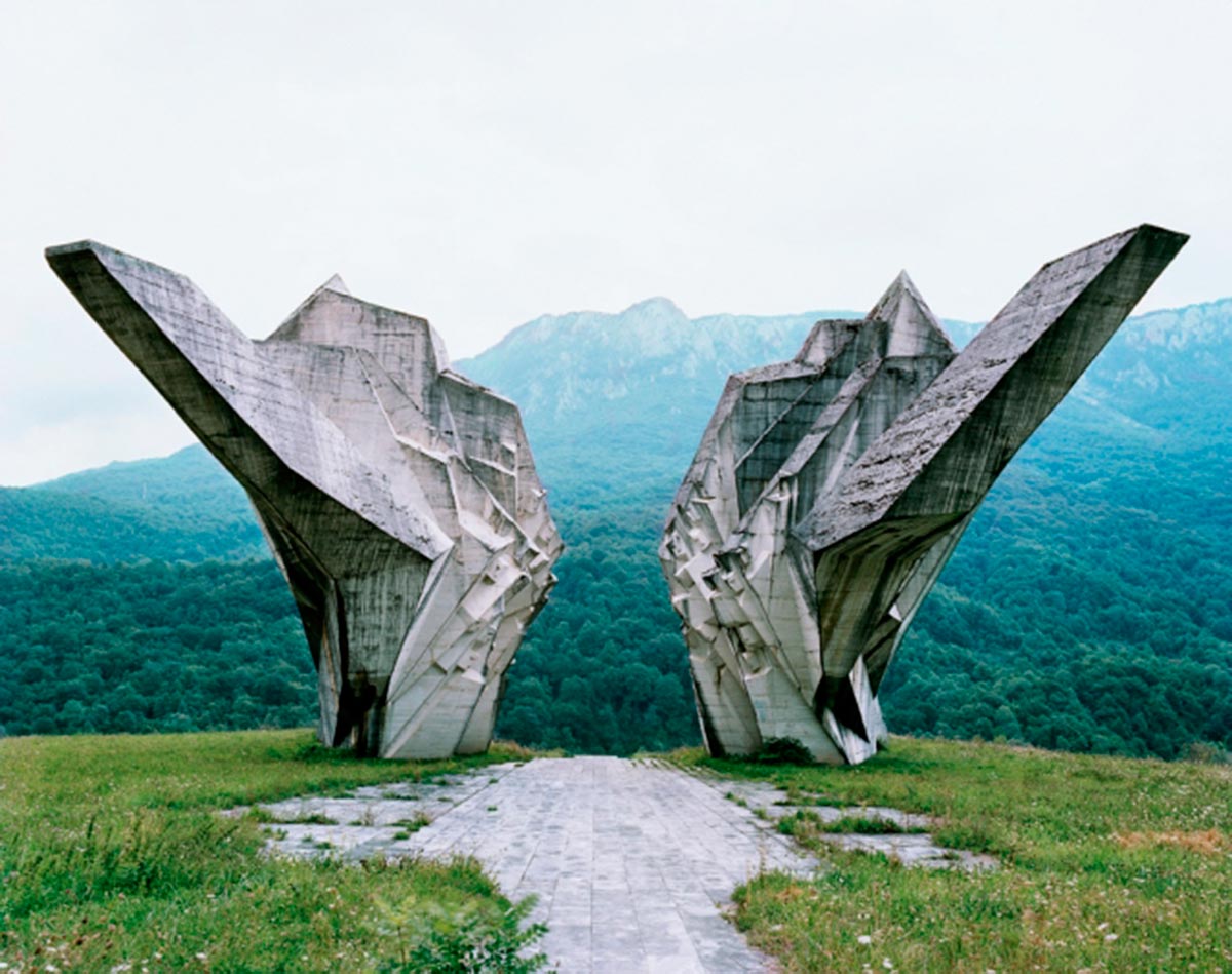 Monumento a la batalla de Sutjeska de Miodrag Živković