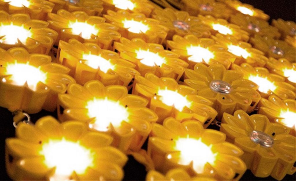 Luminaria Little Sun diseñada por Olafur Eliasson y el ingeniero Frederik Ottesen