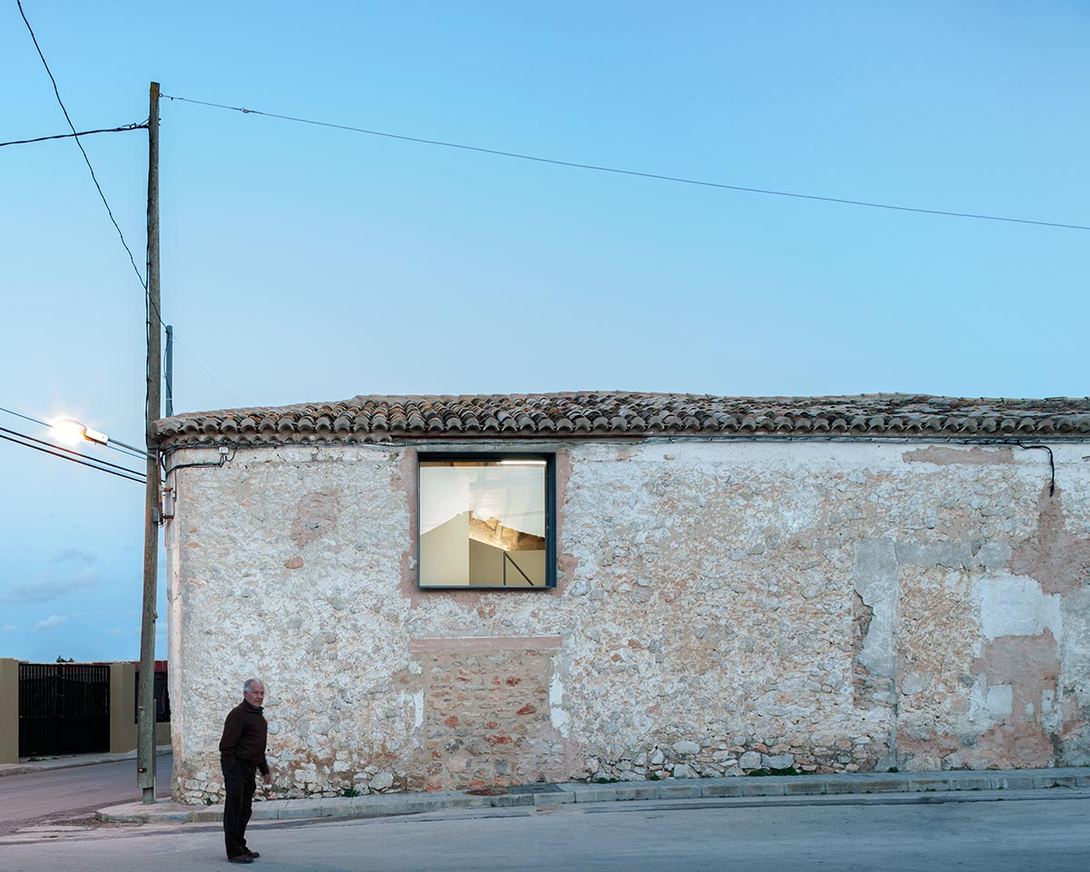 Bodega Dussart-Pedrón, Requena (Valencia), 2018, del estudio Crux Arquitectos © Milena Villalba