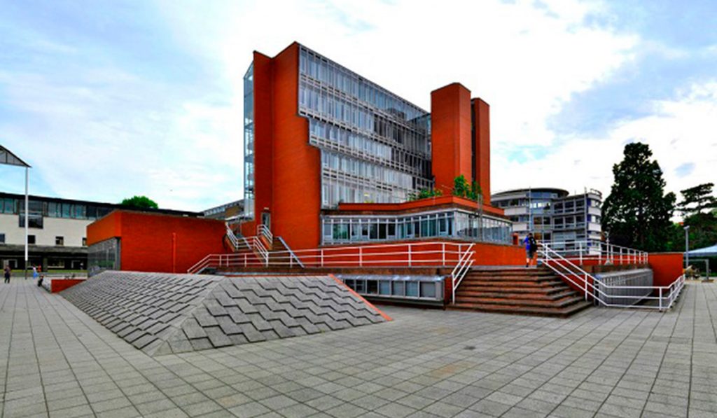 Facultad de Historia, Universidad de Cambridge ©Seier+Seier