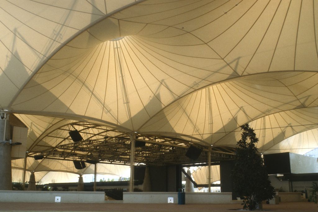 Prada Poole. Palenque, Sevilla, 1992