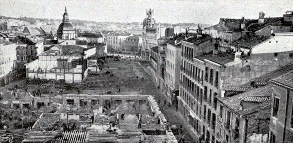 1910. Derribos en la Gran Vía de Madrid