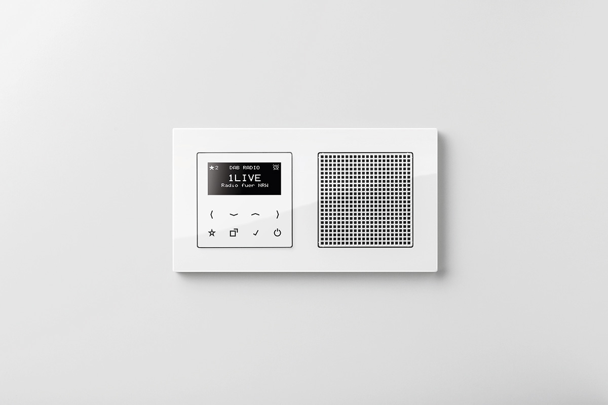 La nueva Smart Radio DAB+ de Jung aporta el mejor sonido digital y conexión inalámbrica vía Bluetooth 1