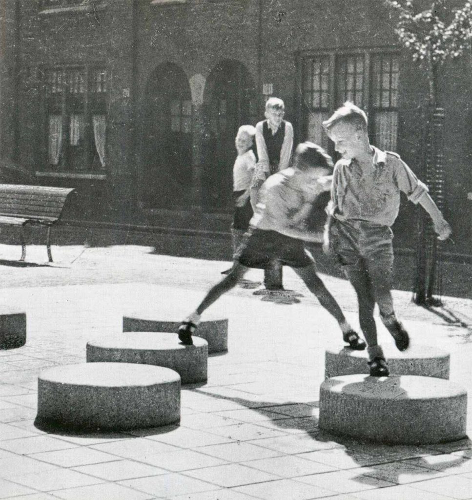 Playground Zaanhof, 1950, Aldo van Eyck