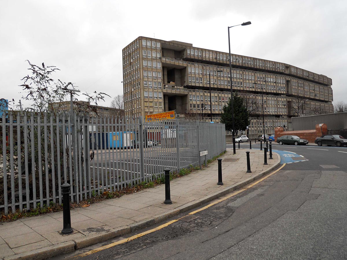 Robin Hood Gardens & Criteria for Mass Housing | bRijUNi