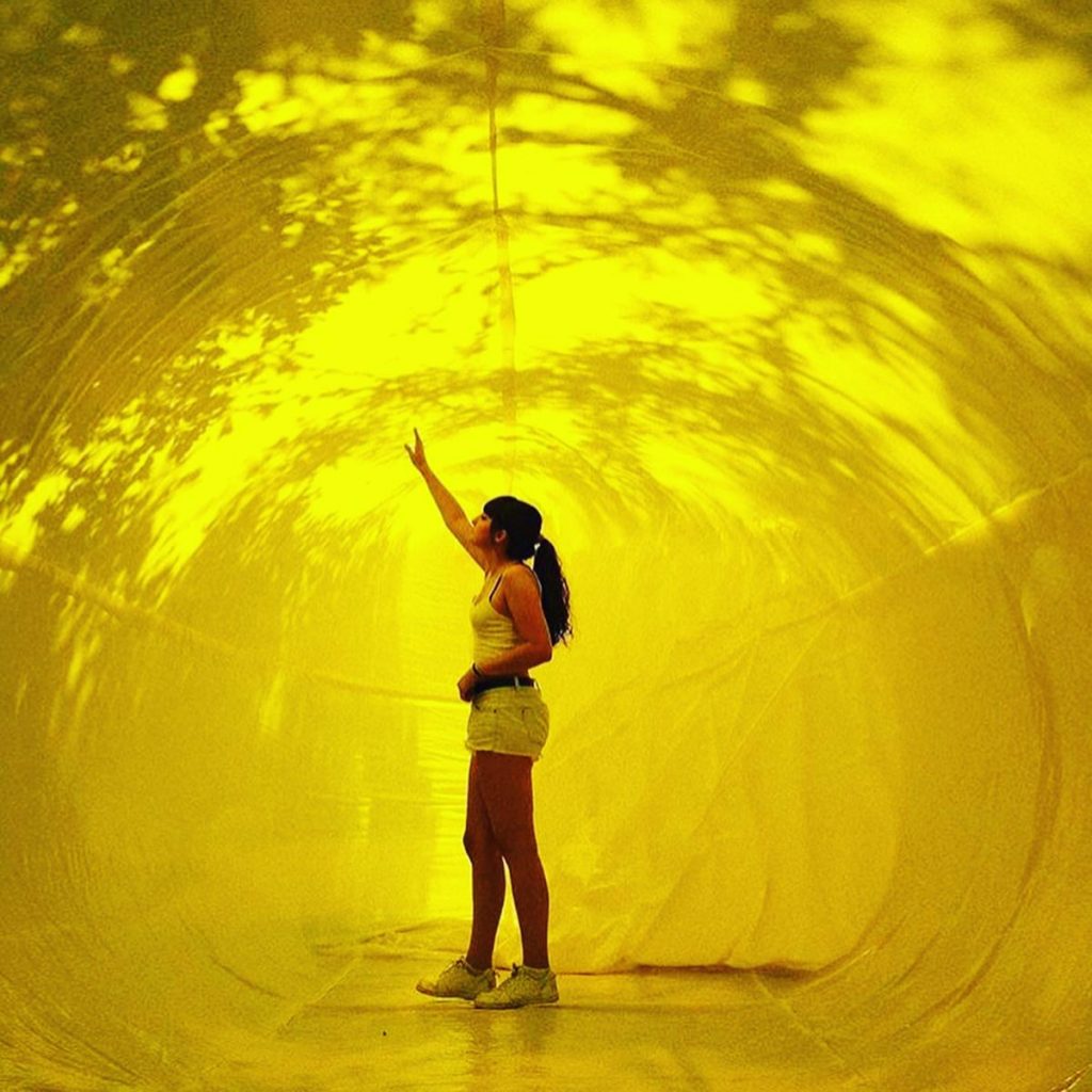 yellow-is-the-new-white-conjuntos-emp-ticos-veredes