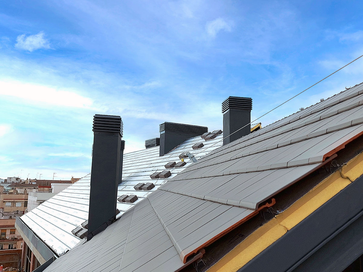 La teja cerámica es la solución más sostenible para la rehabilitación energética de la cubierta
