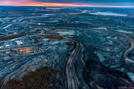 Antropoceno humanidad depredadora Marc Chalamanch El resultado de la destrucción total del medio ambiente por la minería superficial