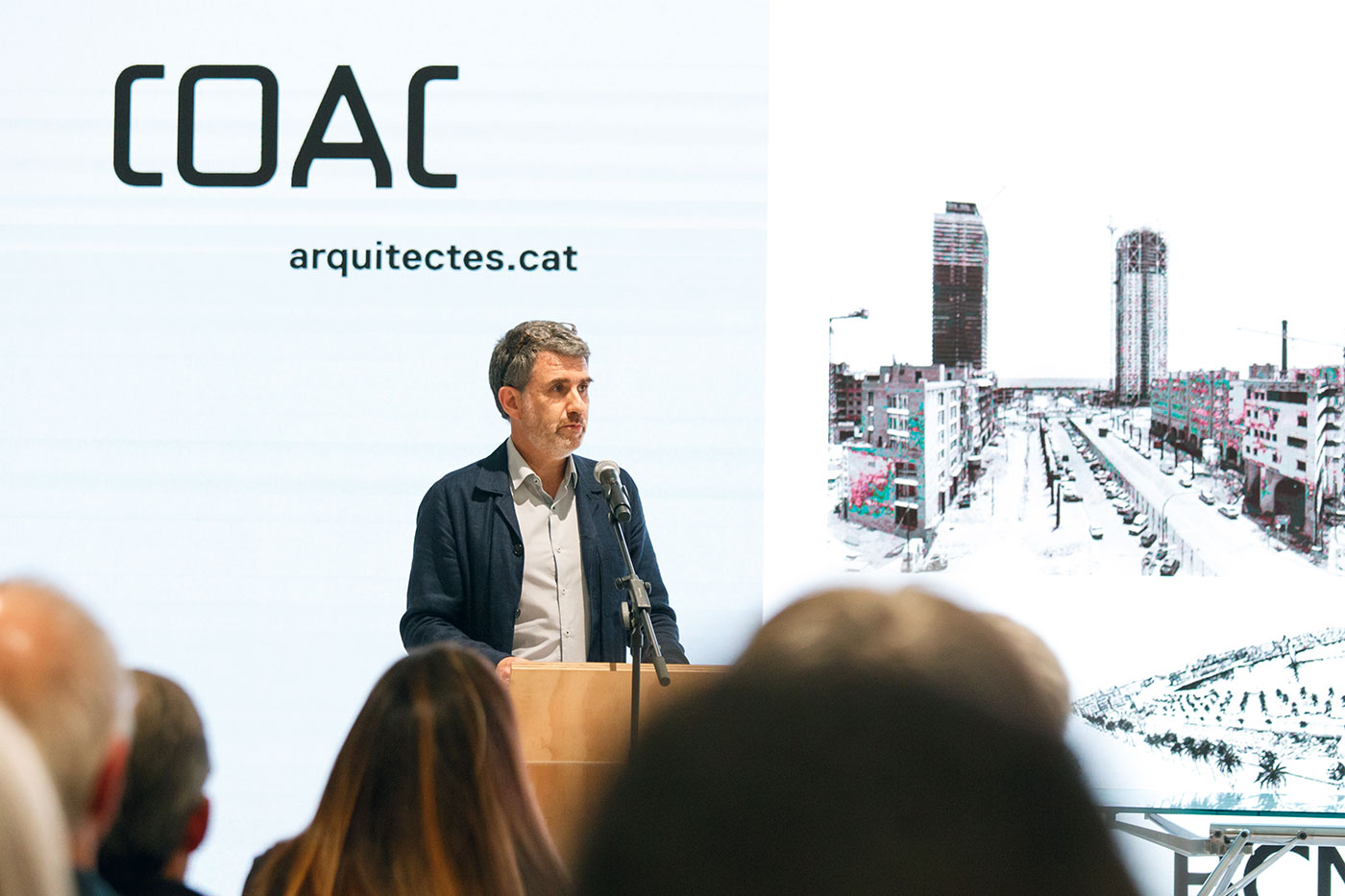 Marc Longaron, librero, arquitecto y director general de la Cooperativa d’Arquitectes Jordi Capell durante el acto de los 25 años de colegiación en el COAC, 2021.