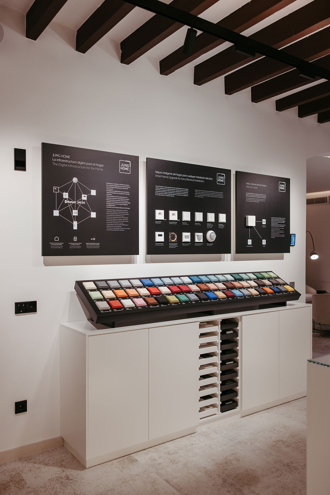 Jung inaugura un nuevo showroom en el corazón de Palma de Mallorca abierto para uso de clientes y prescriptores 1Vícto rChitoPhotograph