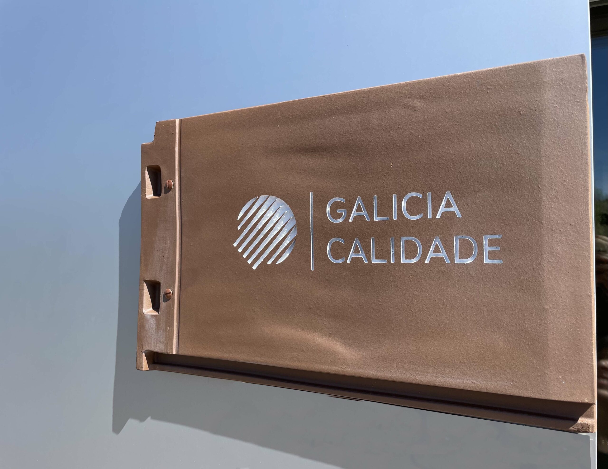 Las nuevas tejas cuentan con el respaldo del sello de garantía Galicia Calidade