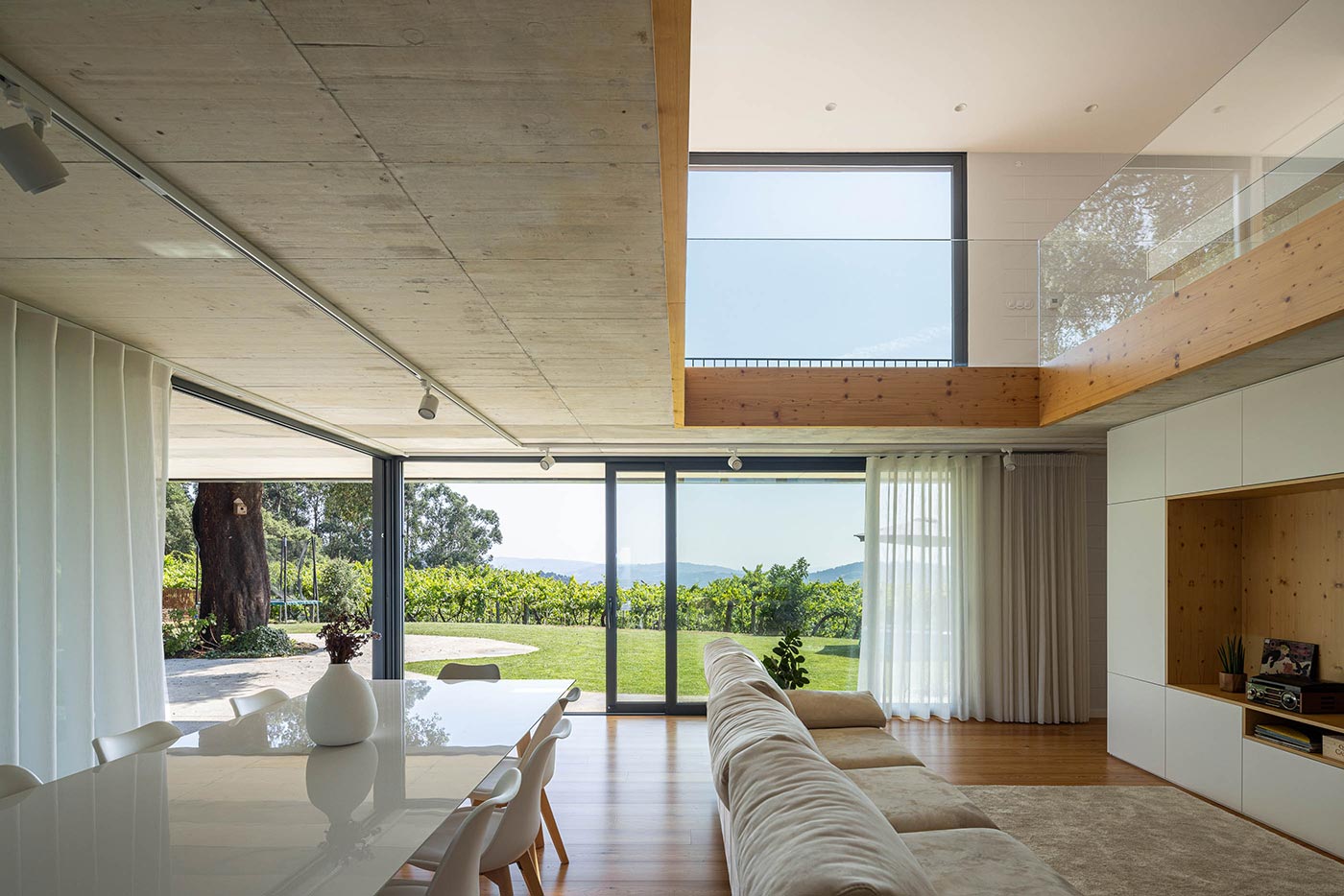 Casa do Sobreiro Skemba – Arquitectura e Engenharia © Ivo Tavares Studio 28