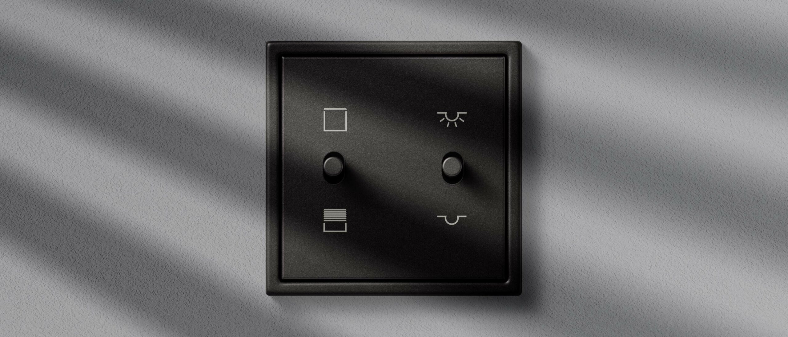 La icónica gama de interruptores de palanca LS 1912 de JUNG incrementa su cromatismo y funcionalidad 1912_Multiswitch