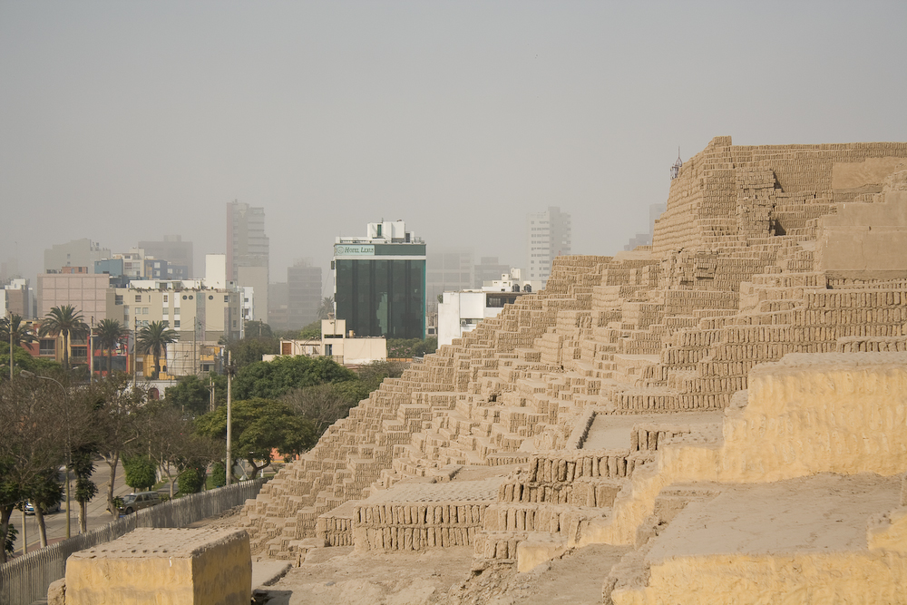 Desafíos para la preservación del patrimonio Aldo G. Facho Dede Huaca Pucllana lima