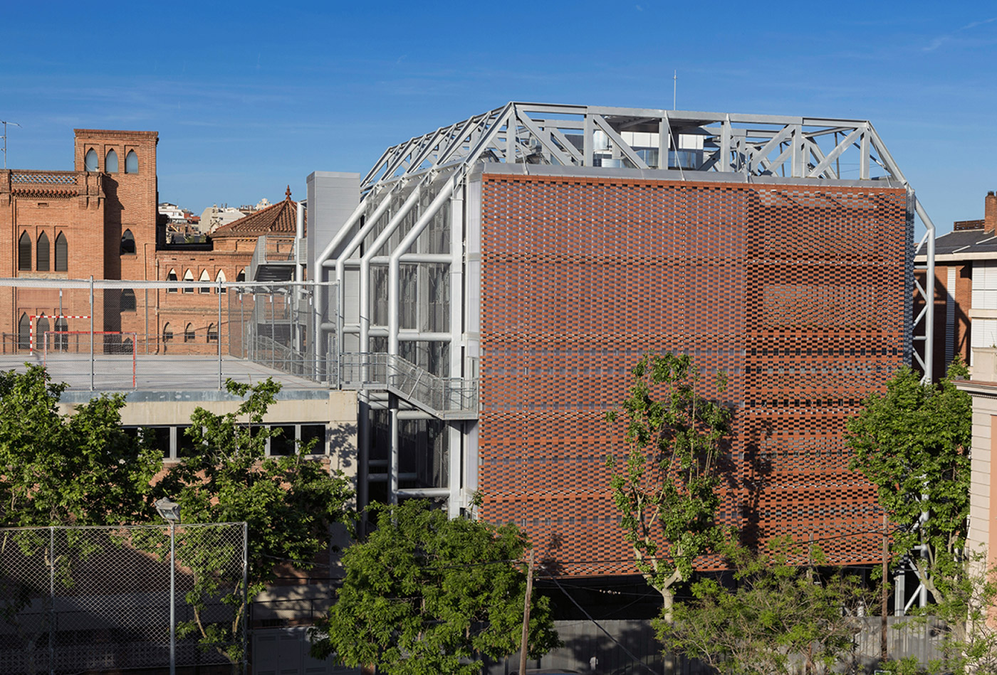 El papel del ladrillo cara vista en la ola de rehabilitación de edificios Sistema-Flexbrick-instalado-en-extensión-de-Colegio-de-las-Teresianas-(Barcelona)-por-Pich-Arquitects