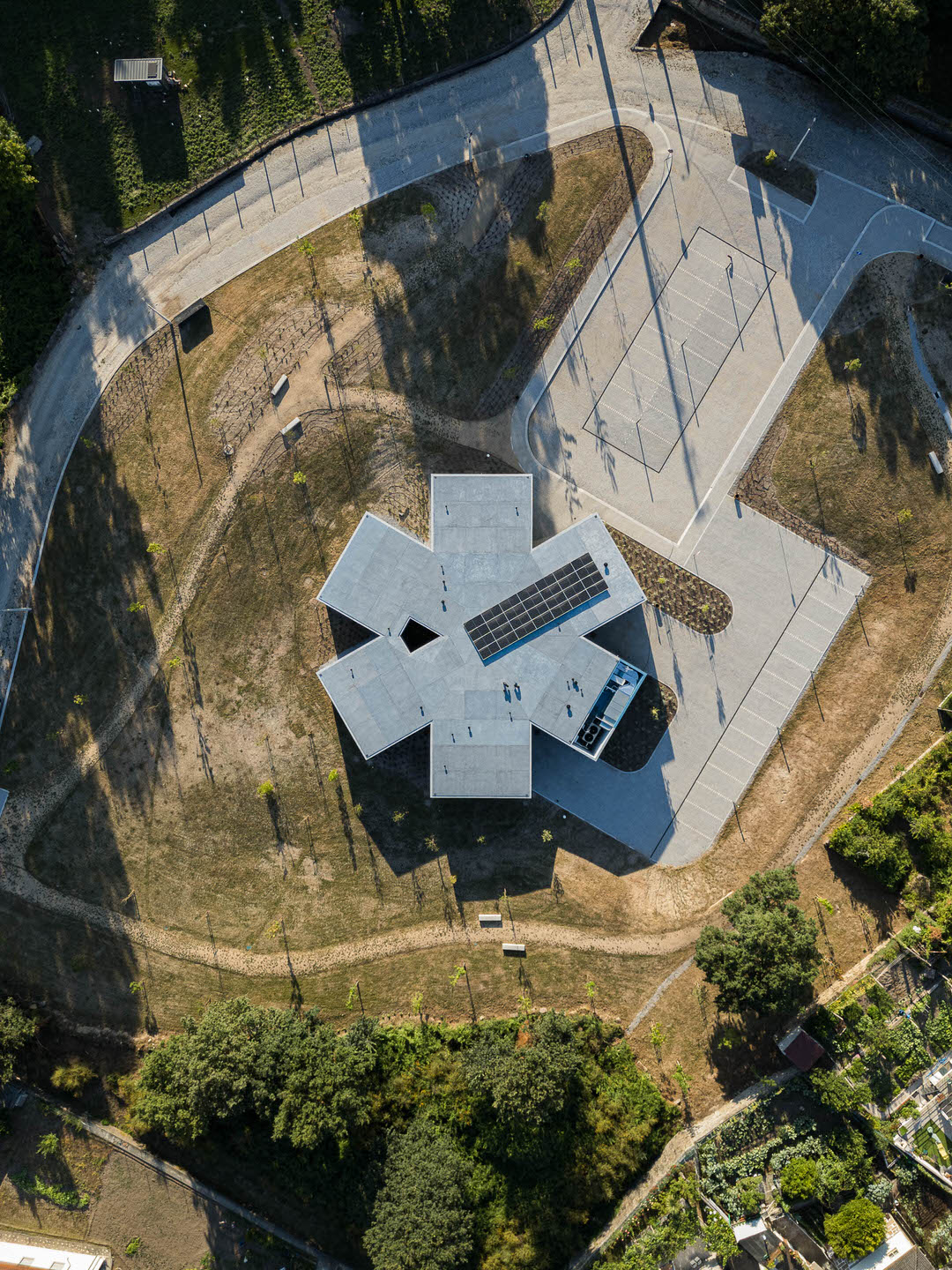 Centro de Salud de Moreira de Cónegos StudioCAN © Ivo Tavares Studio 1