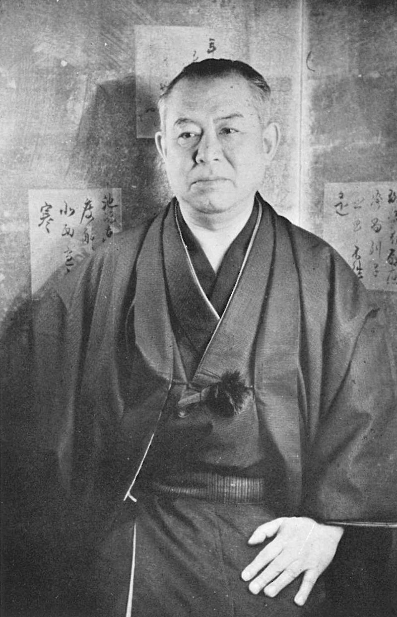 La espiritualidad sensitiva de El elogio de la sombra de Junichiro TanizaJunichiro Tanizaki. autor desconocido