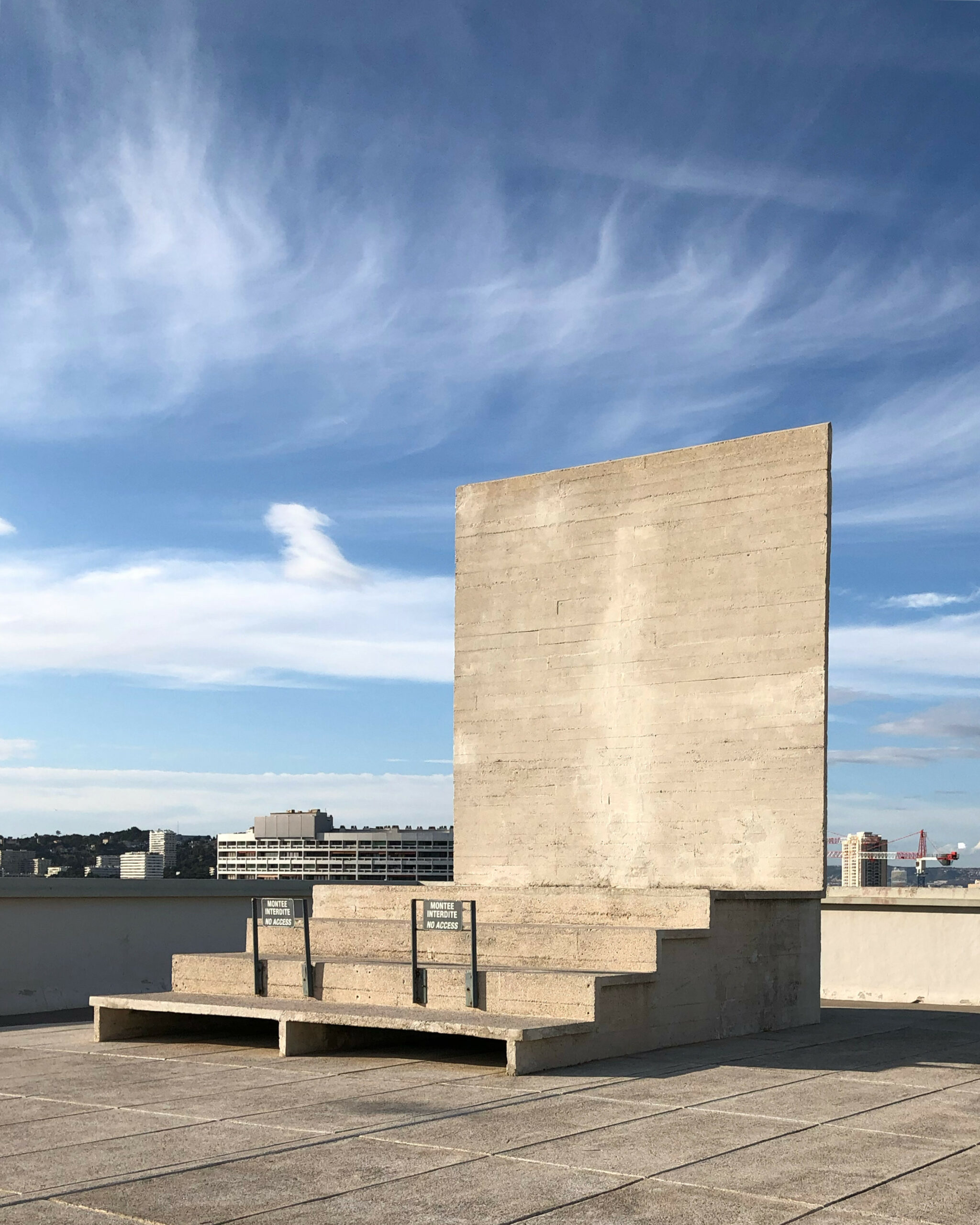 Servir al habitar José del Carmen Palacios Aguilar Teatro situado en eñ Rooftop de la Unite de Marsella_ Le Corbusier, archivos del autor, 2019