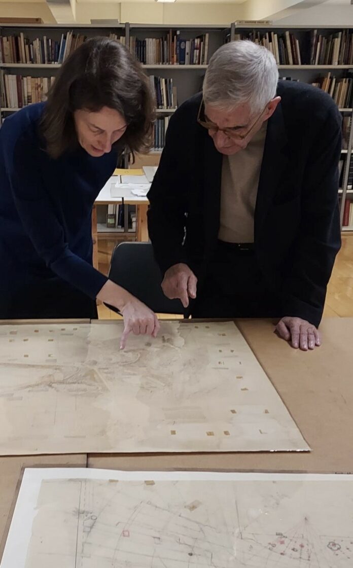 Dimitris Pikionis Tradición, modernidad y la 'topografía estética' en la Acrópolis Juan Miguel Hernández León y Covadonga Blasco Retrato comisarios Dimitris Pikionis Tradición, modernidad y la 'topografía estética' en la Acrópolis Juan Miguel Hernández León y Covadonga Blasco Retrato comisarios