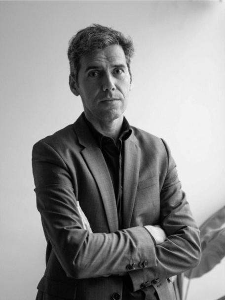 César Frias Enciso · Socio Creativo & Director Creativo Morph Estudio e2