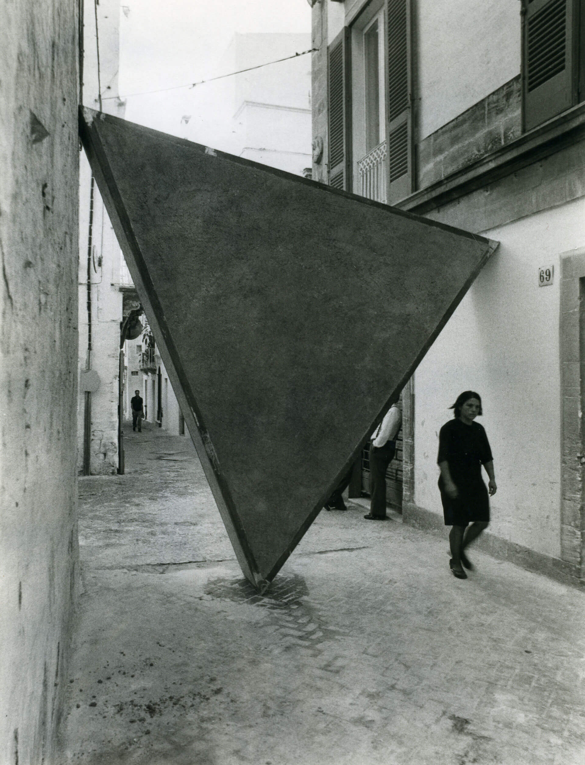 Desear el habitar José del Carmen Palacios Aguilar Incontri di Martinafranca '79 - photographic print - Credits Associazione Archivio Mauro Staccioli Fotografia Bibliotheca Hertziana – Max-Planck-Institut für Kunstgeschichte, Roma. Foto di Enrico Cattaneo Desear el habitar José del Carmen Palacios Aguilar Incontri di Martinafranca '79 - photographic print - Credits Associazione Archivio Mauro Staccioli Fotografia Bibliotheca Hertziana – Max-Planck-Institut für Kunstgeschichte, Roma. Foto di Enrico Cattaneo