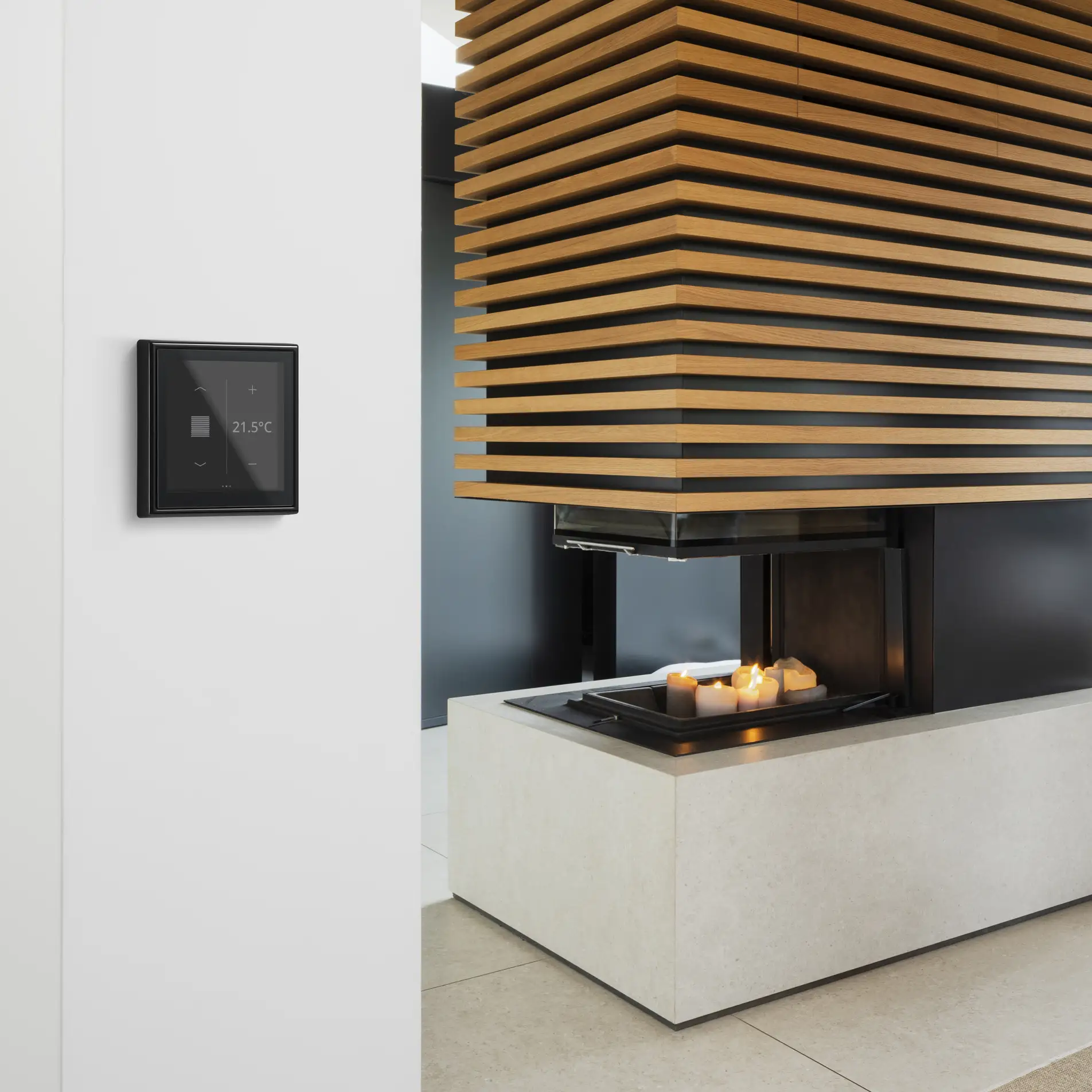 El controlador de estancia LS TOUCH de JUNG mejora su integración en proyectos arquitectónicos y decorativos JUNG_Ambi-PH_Wesel_CM-1941-7957_LSTOUCH_V2_crop_RGB