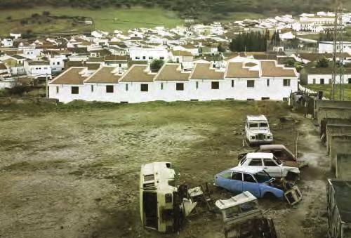 Bajo sospecha bRijUNi 15 viviendas unifamiliares en Almadén de la Plata (Sevilla). Olvido Muñoz © Jesús Granada
