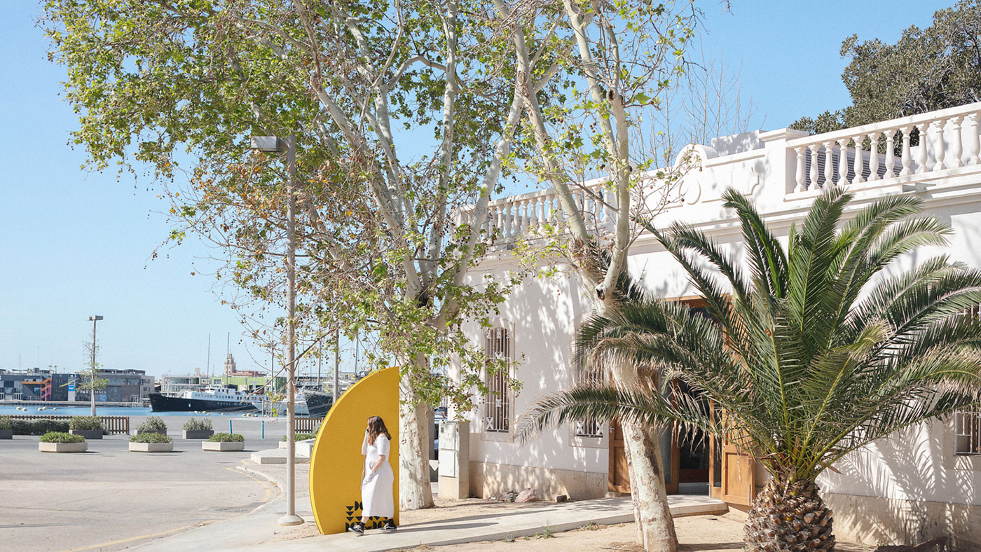 Habilitación de la Caseta de La Marina de Valencia como espacio de trabajo temporal artístico el fabricante de espheras © Milena Villalba