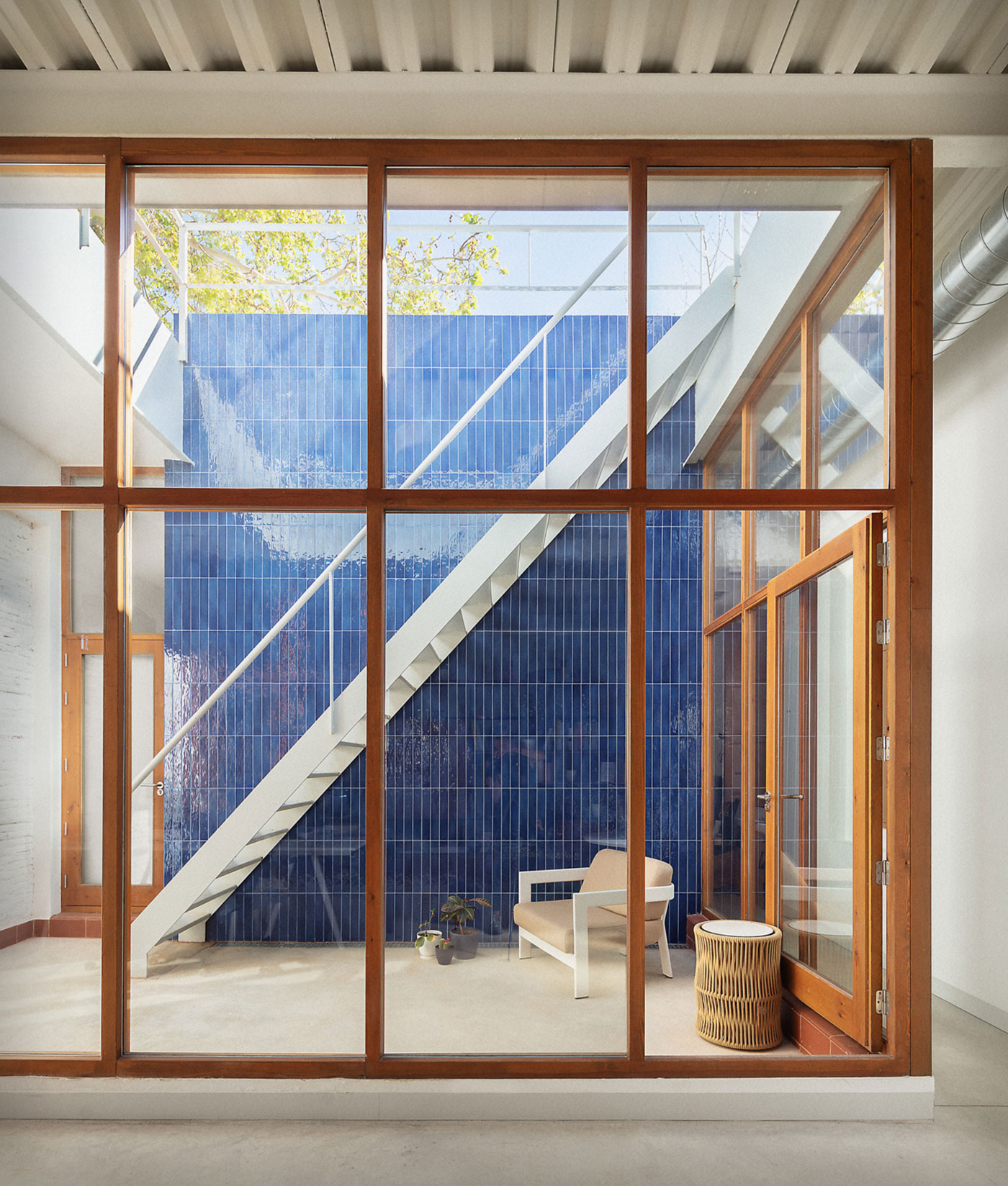 Habilitación de la Caseta de La Marina de Valencia como espacio de trabajo temporal artístico el fabricante de espheras © Milena Villalba 3