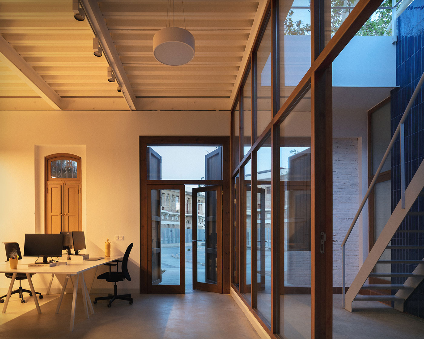 Habilitación de la Caseta de La Marina de Valencia como espacio de trabajo temporal artístico el fabricante de espheras © Milena Villalba 8