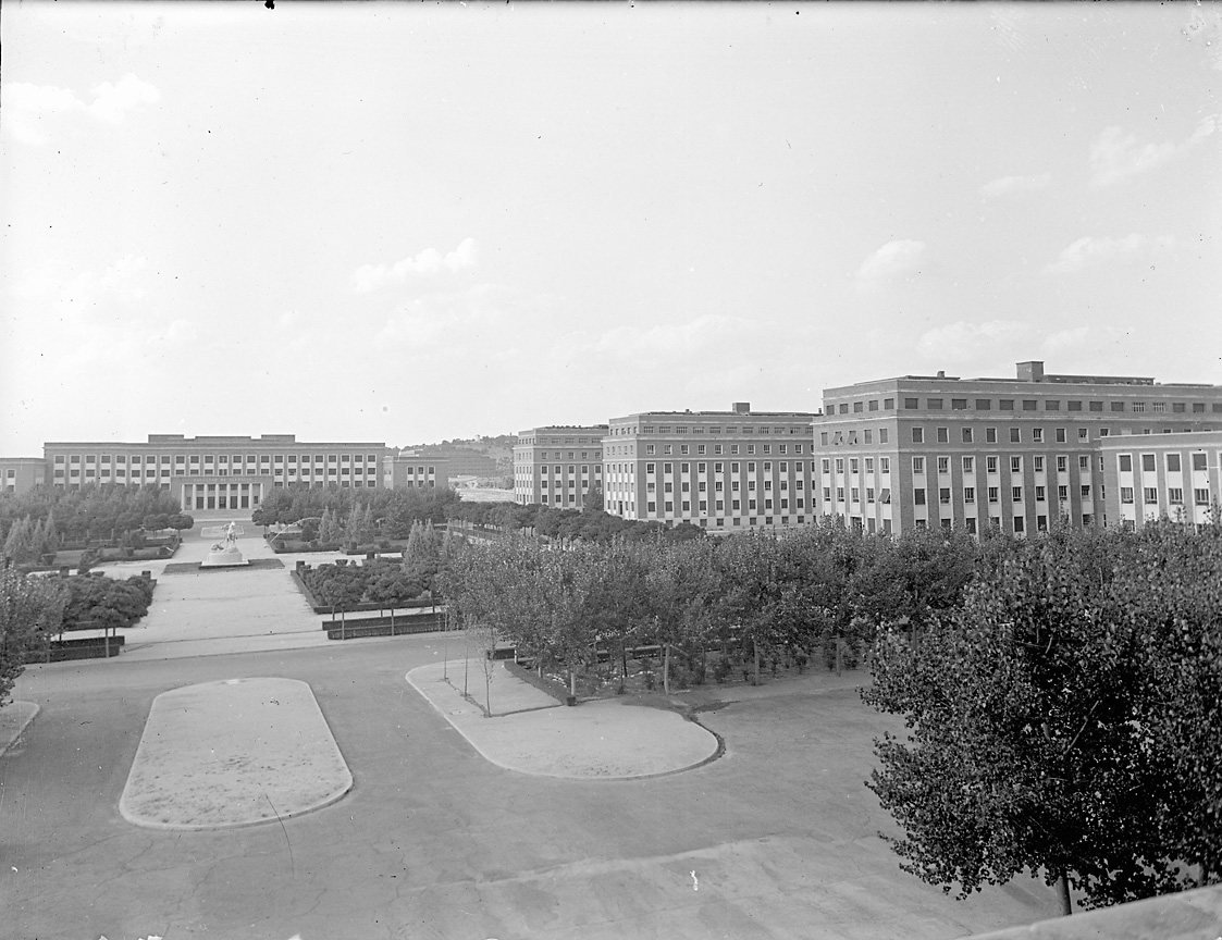 XIV Congreso Docomomo Iberia 2027. Universidades y Modernidad. La arquitectura al servicio de la pedagogía une medicina, oncología y farmacia