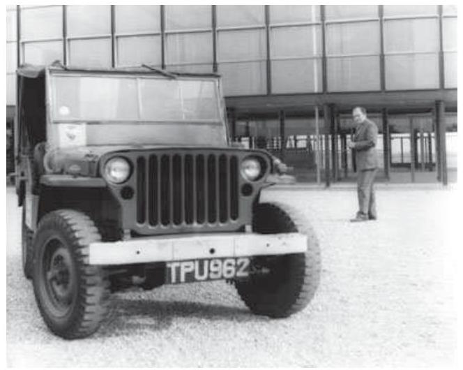 Habitar el territorio José del Carmen Palacios Aguilar 13 Nigel Henderson, Peter Smithson at Hunstanton Secondary Modern School, 1953