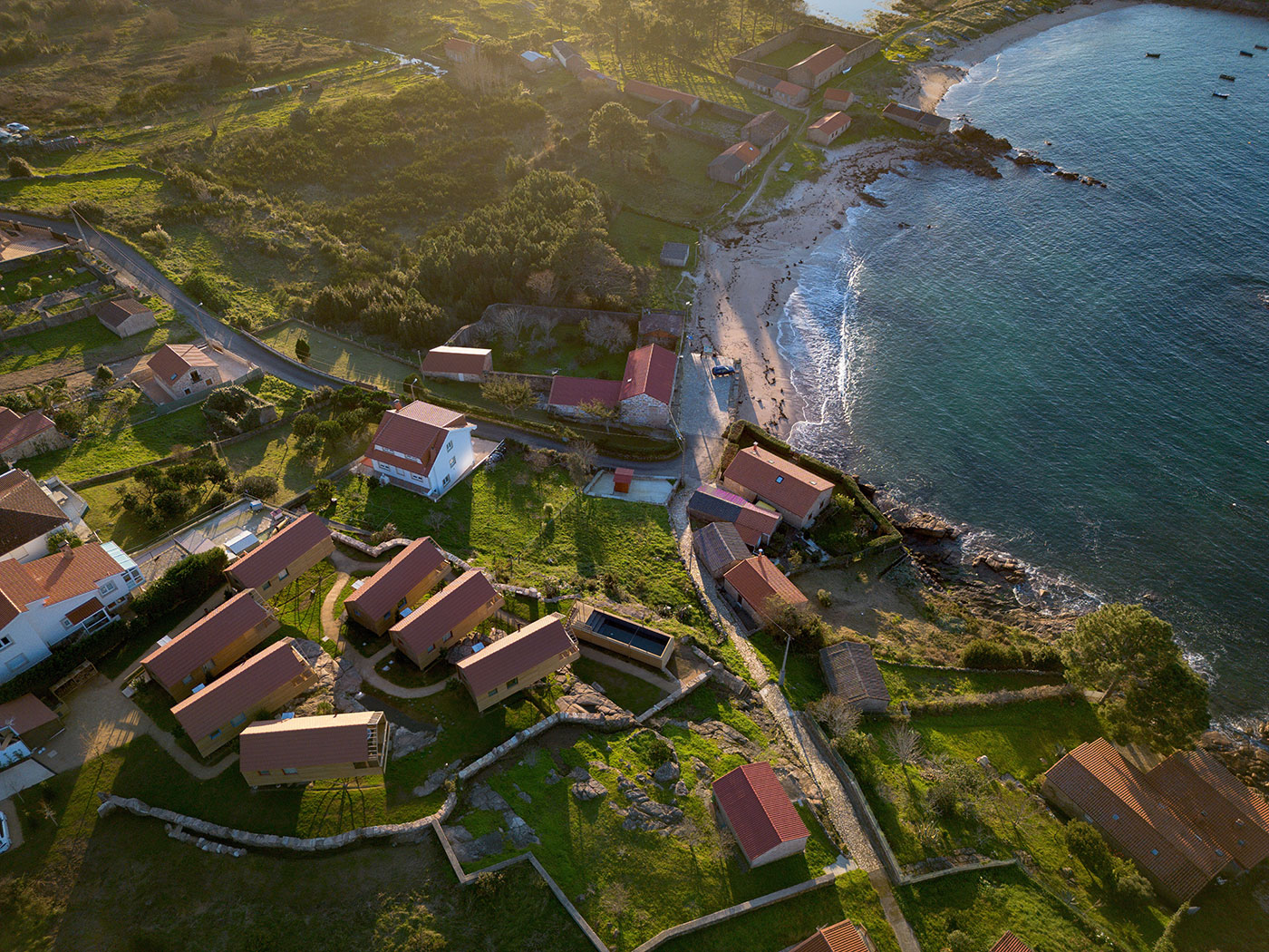 Refuxos de Porto Quilmas Reinterpretar la arquitectura vernacula desde la cubierta