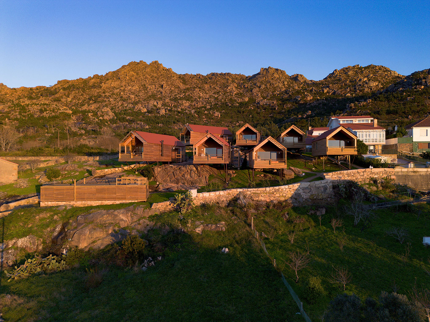 Refuxos de Porto Quilmas Reinterpretar la arquitectura vernacula desde la cubierta