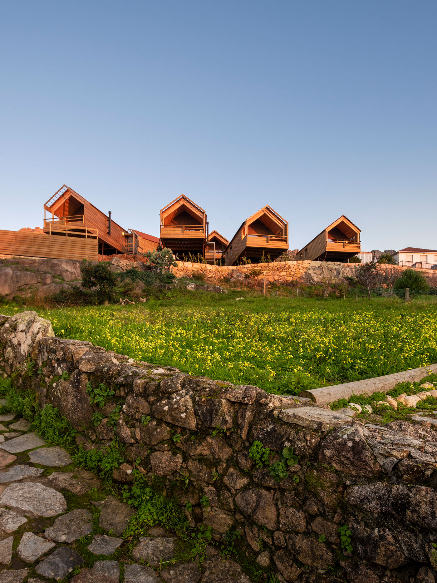 Refuxos de Porto Quilmas Reinterpretar la arquitectura vernacula desde la cubierta