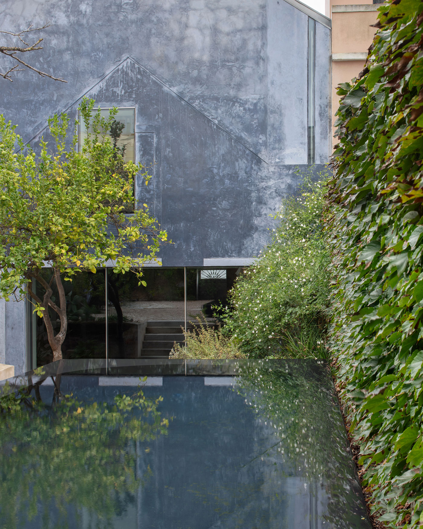 Casa Azul extrastudio © Mikael Olsson 2