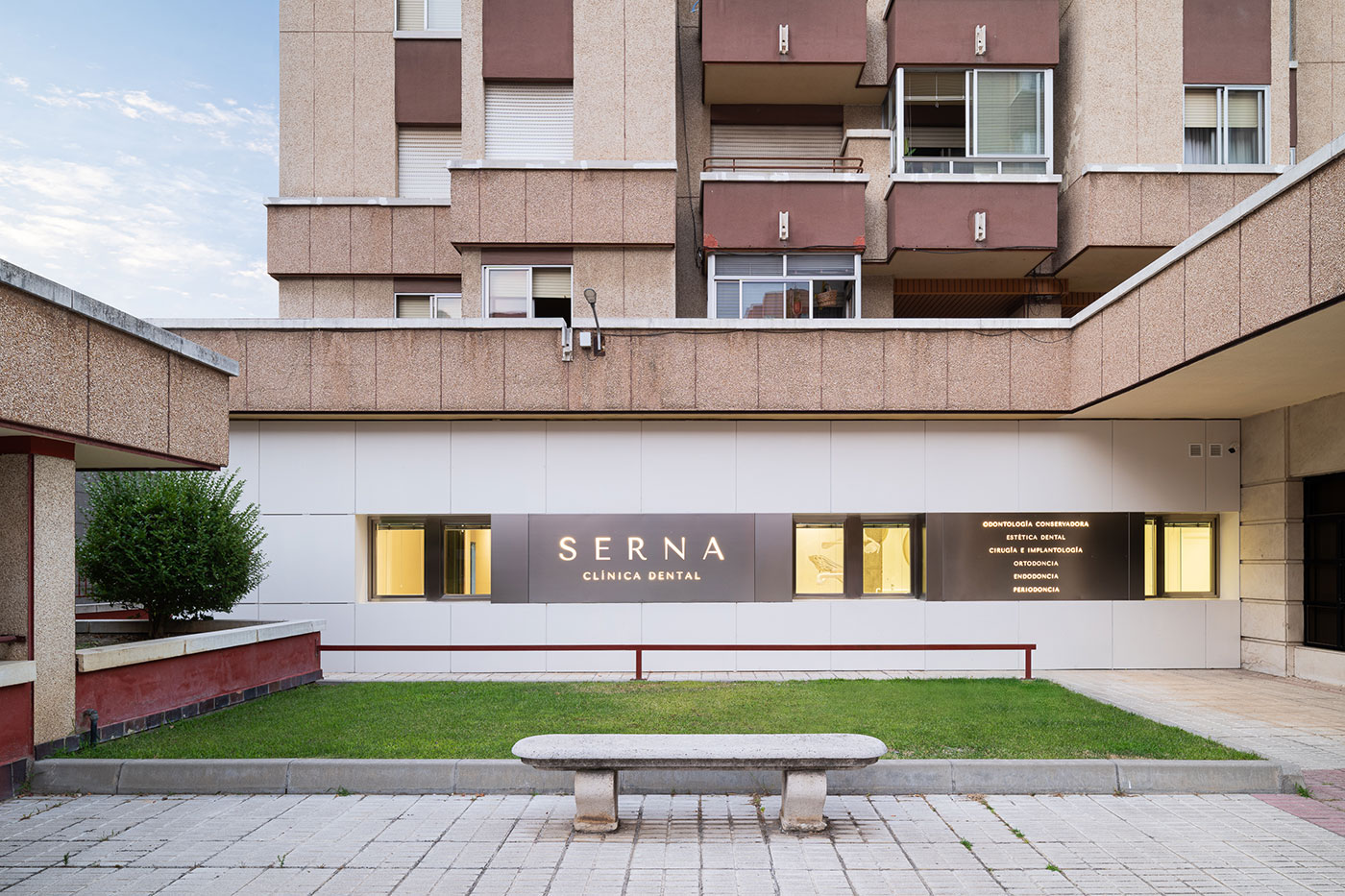Clínica Serna Dental Murillo Arquitectos © Gabriel Gallegos 1