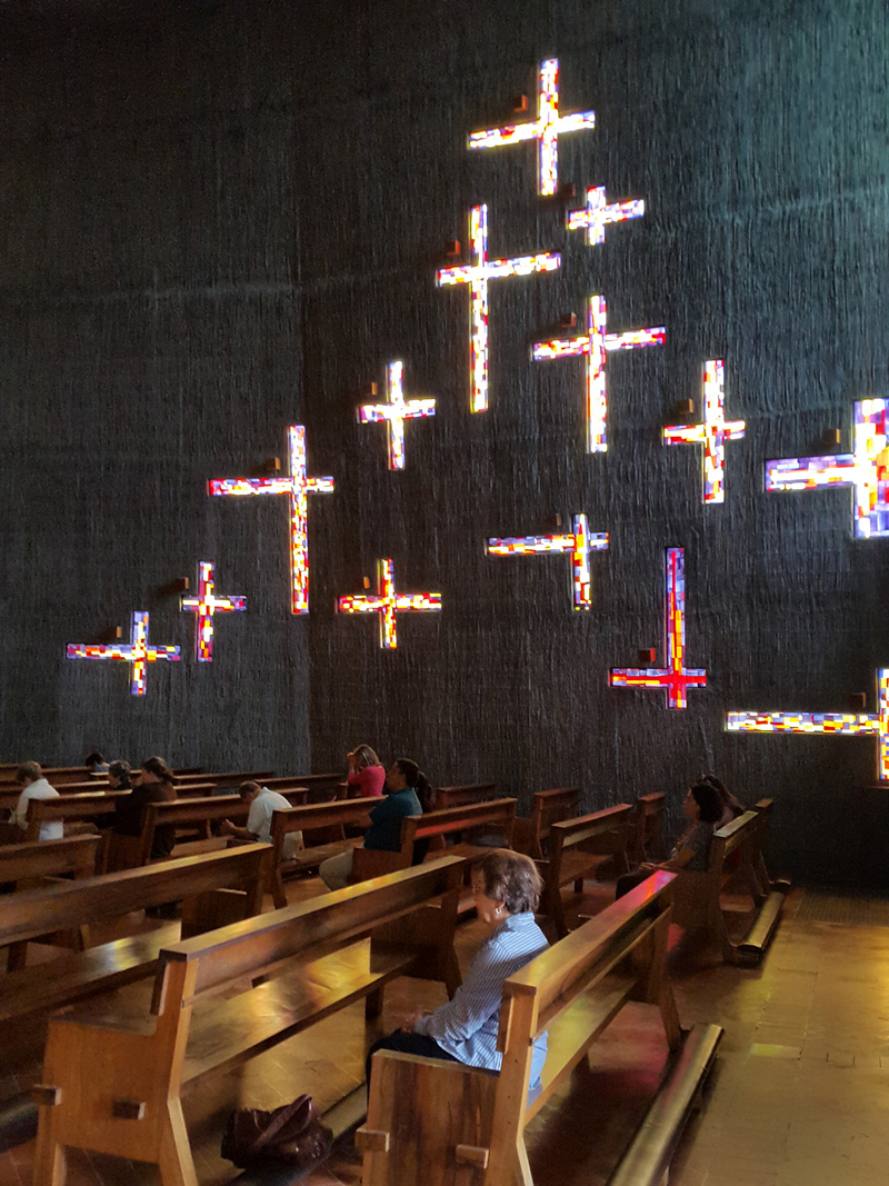 Iglesia de Nuestra Señora de Fátima (1969) en San Pedro de Montes de Oca (Costa Rica) 03A