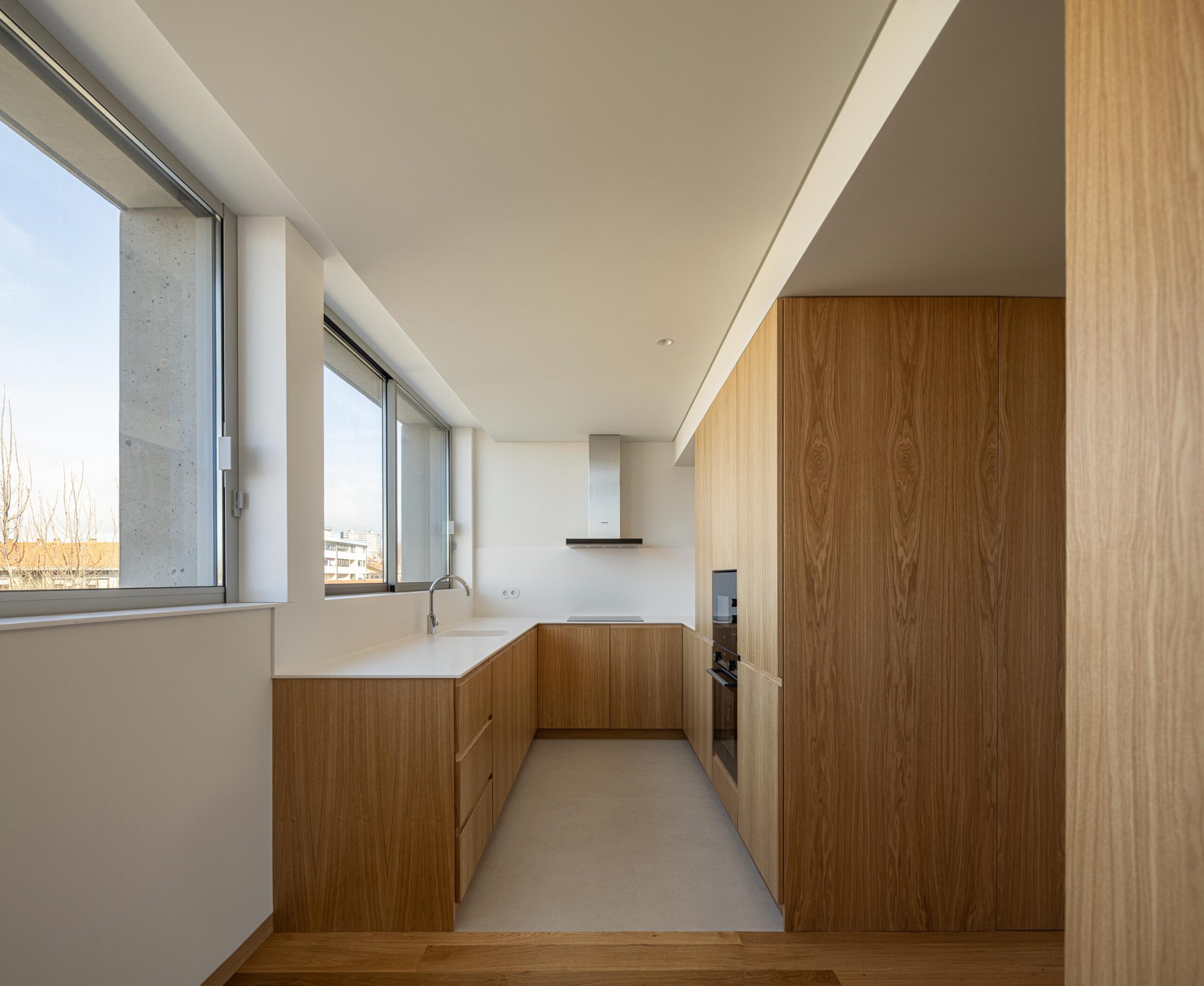Edifício Hintze Ribeiro arquitetura Helder da Rocha e fotografia Ivo Tavares