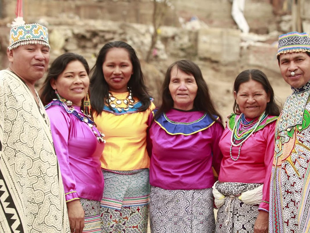 Los Shipibo-Konibo y Cantagallo | Aldo G. Facho Dede Integrantes de la comunidad Shipibo-Konibo con vestimenta tradicional