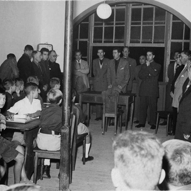 VAD14 Los acervos El patrimonio y legado cultural del plan de construcción de los Hogares Rurales del Frente de Juventudes durante la posguerra franquista Caballero Chica